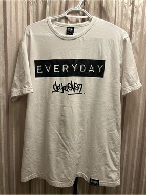 DOYOUEVEN Everyday Graphic White Tee, Men’s Size XL
